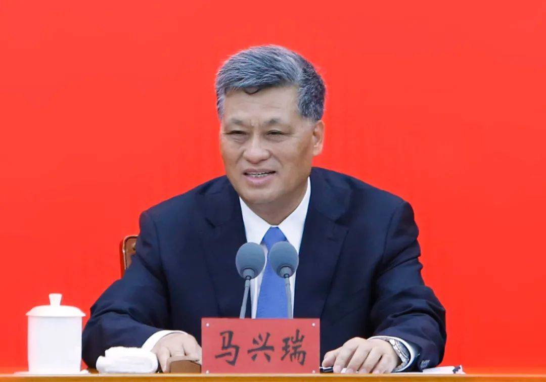 陈小江任新疆维吾尔自治区党委书记，曾有16年媒体工作经验