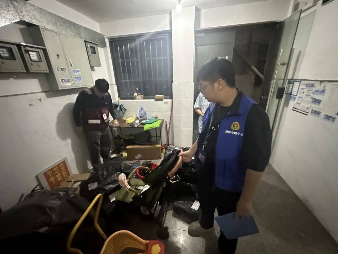 护航“百千万工程” | 大朗社区开展电动车经营场所消防安全隐患排查整治工作