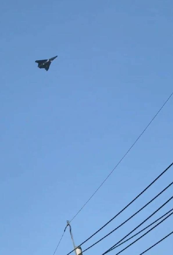 无空速管,疑似第二架歼-50:美国精神胜利法,新六代机东亚决战