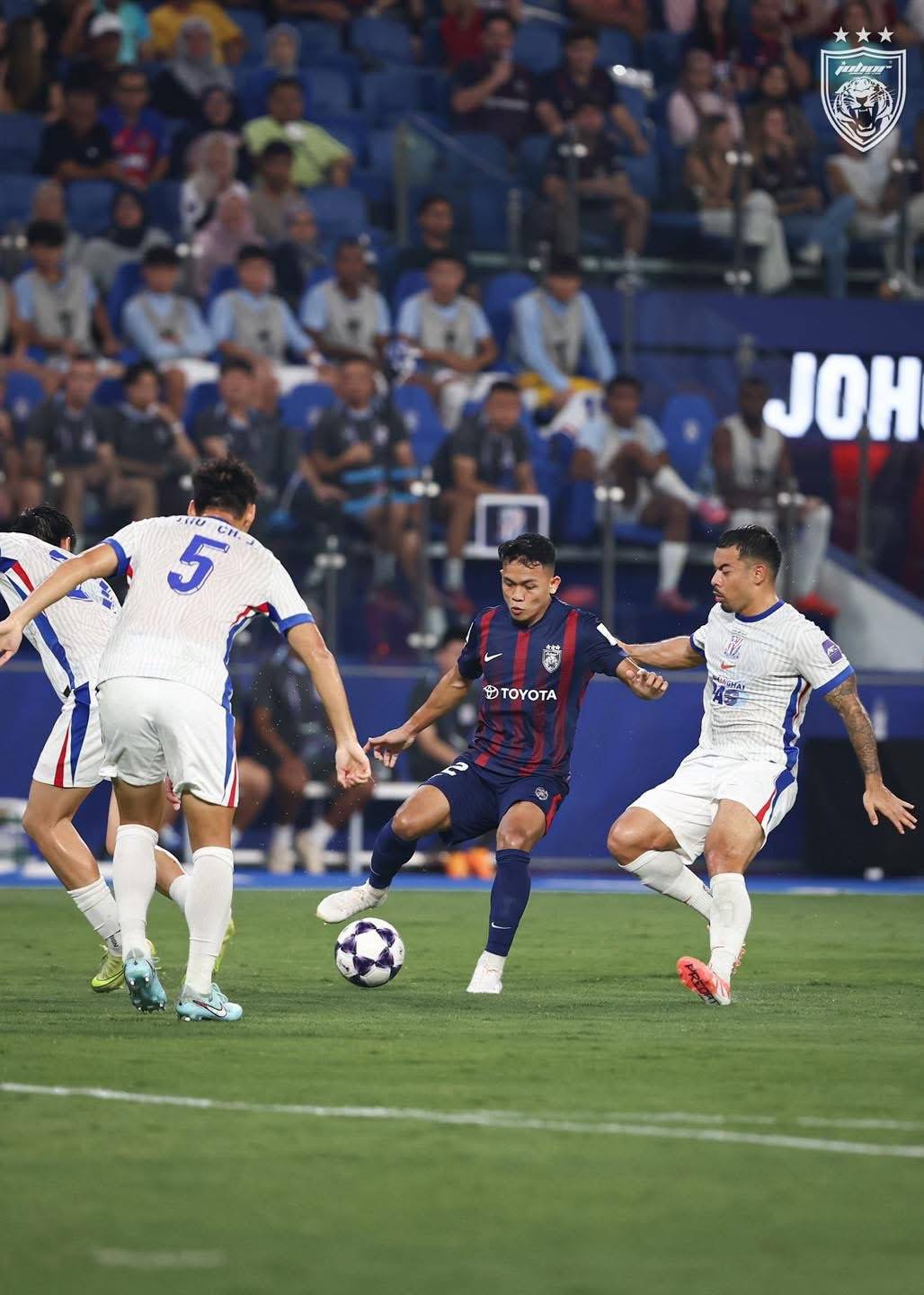 中超3队包揽榜尾！亚冠-徐皓阳造点米内罗破门 申花1-3柔佛