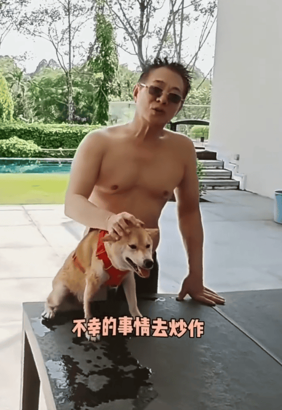 考古|李连杰晒游泳照状态重返巅峰！武打多年受伤频繁又患甲亢，功夫皇帝一路走来太不易