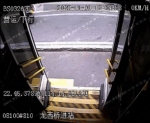 “深圳公交放慢车速等奔跑母子”全网刷屏,司机找到了