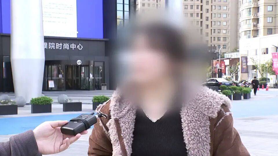 女子为10件毛衣从法国飞回国维权:不是钱的事,就为一口气
