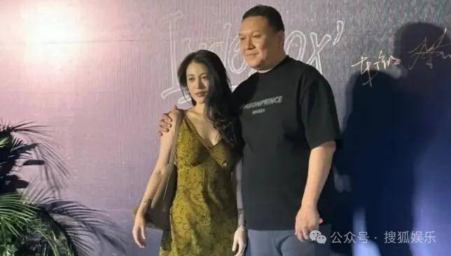 官宣与年下弟弟的新恋情！姐姐离婚后审美火速升级了？！
