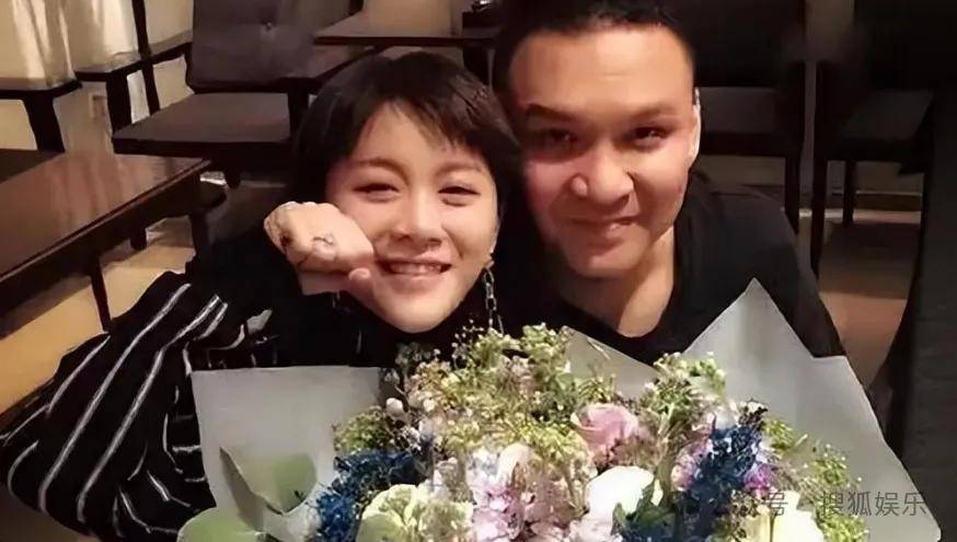 官宣与年下弟弟的新恋情！姐姐离婚后审美火速升级了？！