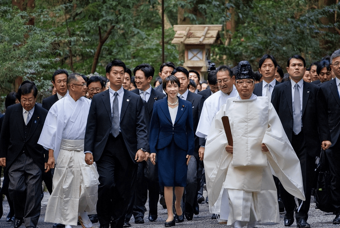 高市早苗对华喊话，要求中国“不计前嫌”，没想到，中方直接重磅反制！