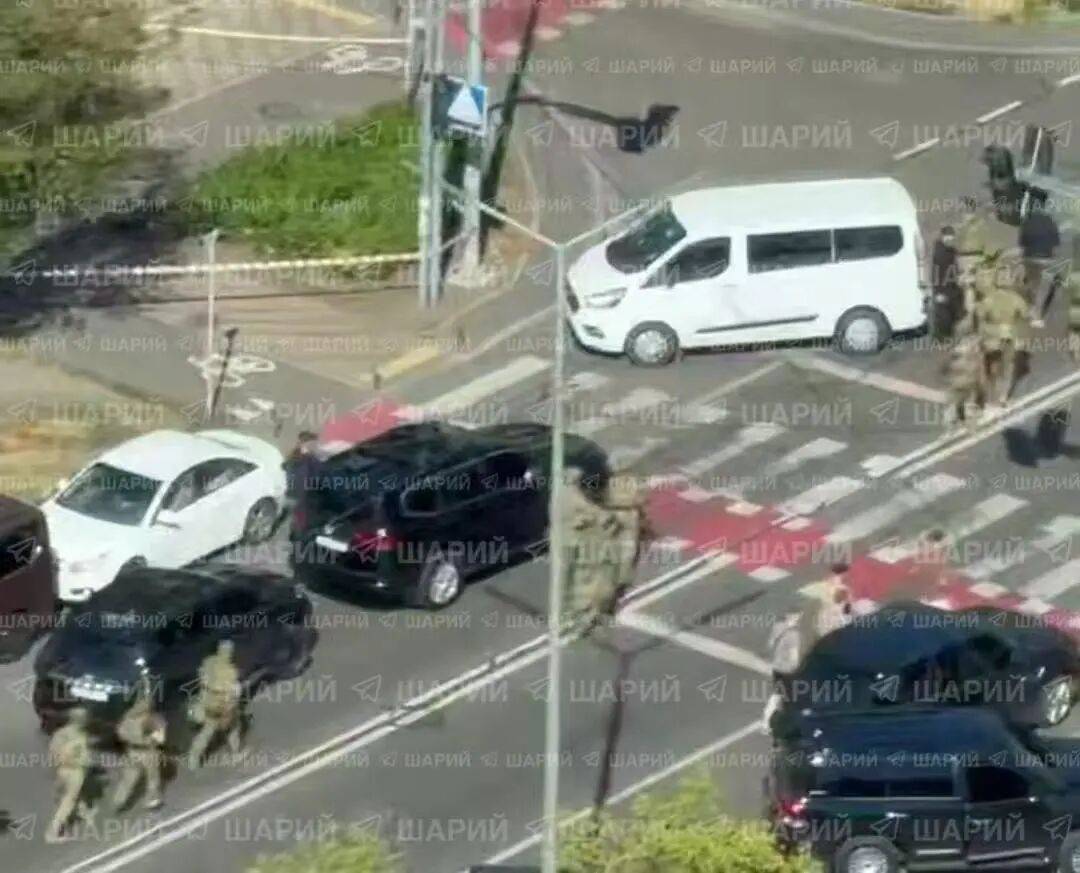 泽连斯基气得七窍生烟!乌克兰2大特工组织火并,到底犯了哪门子毛病?发生了什么?